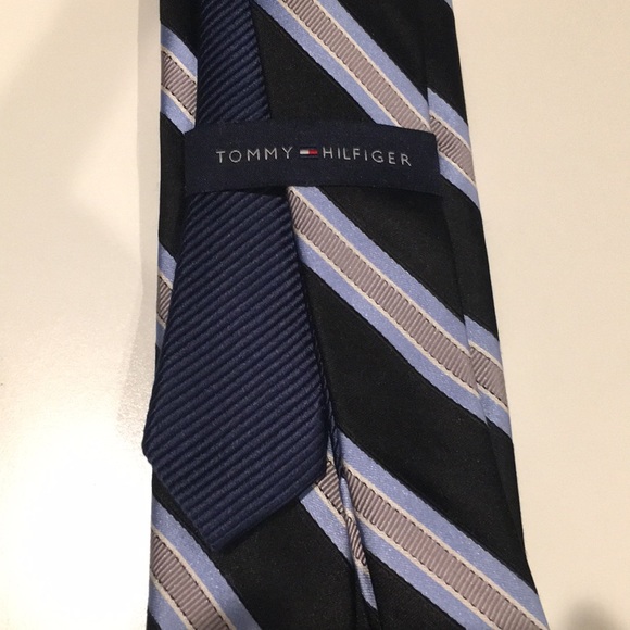 5/$25 Tommy Hilfiger black & blue Reg width tie - Picture 3 of 3